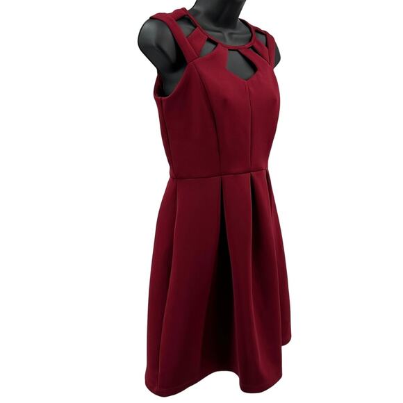 Sweet Storm Mini Dress WMNS M Berry Red Cut Out Pleated Fit & Flare Sleeveless - Picture 3 of 7